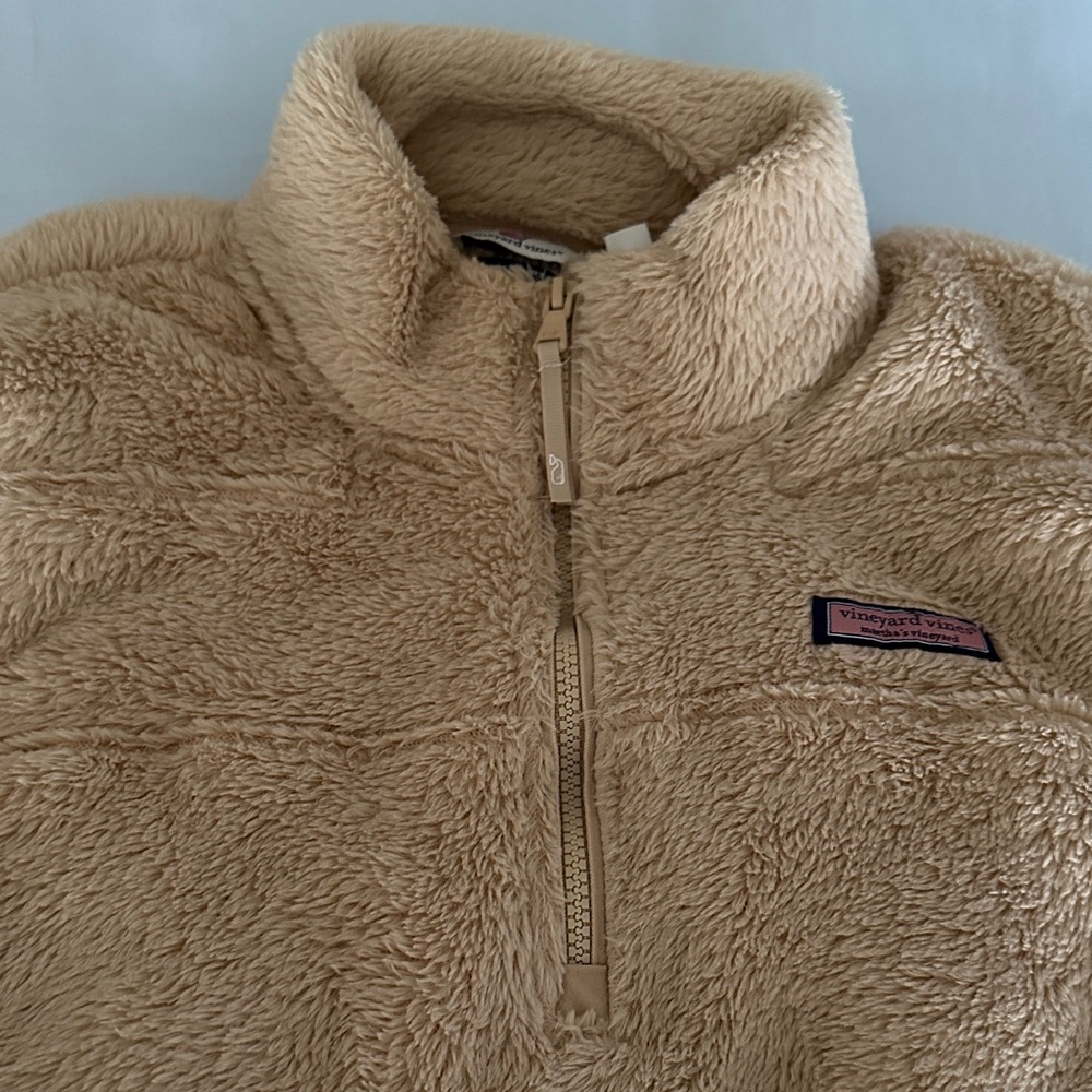 Vineyard Vines women’s tan Sherpa 1/4 zip